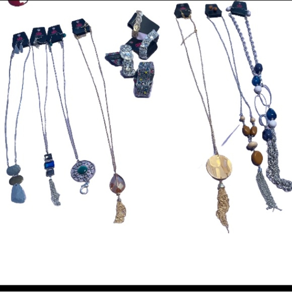 paparazzi jewelry lot 7 Necklaces With Matching Earrings & 4 Stretch Bracelets